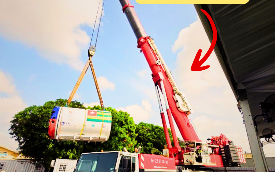 Transport et déchargement d’un tunnelier et de son powerpack à l’aéroport de Lomé